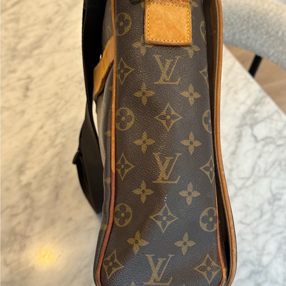 Louis Vuitton Monogram Abbesses Messenger Bag - Picture 12 of 16